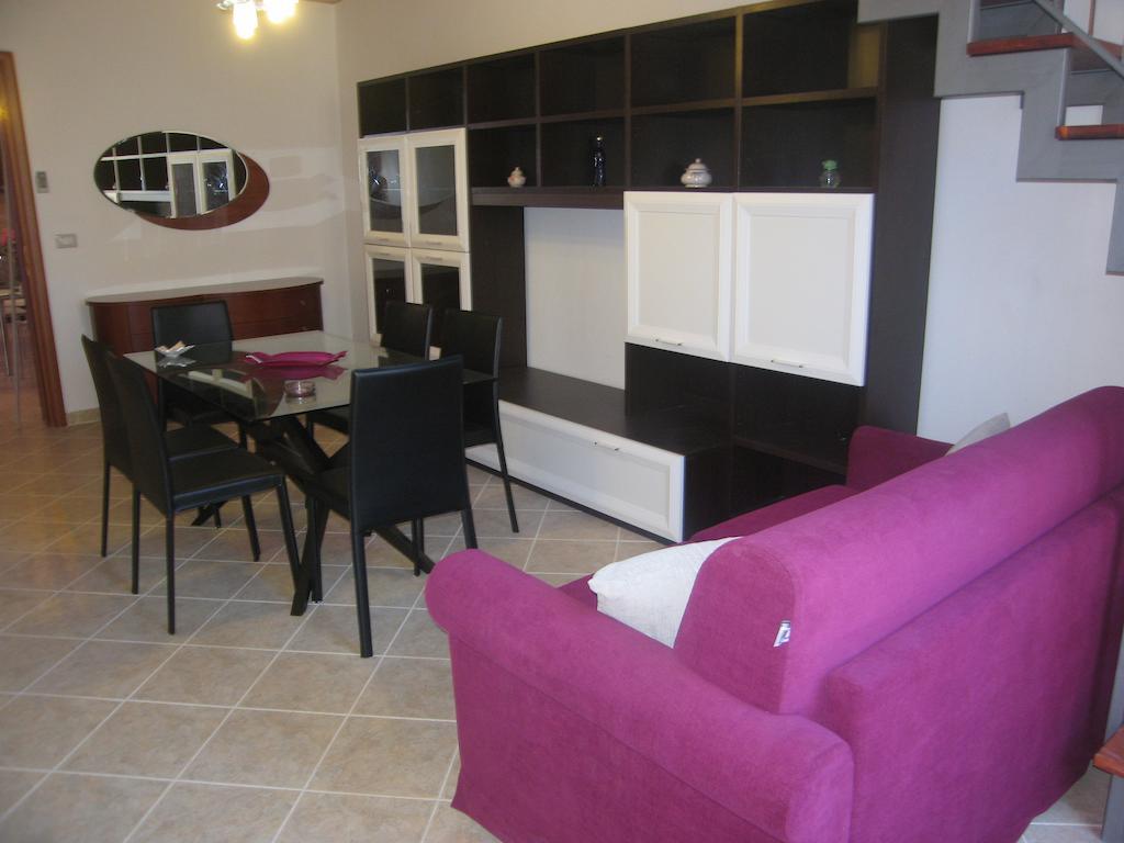 A 100Metri Da Piazza Duomo Di Ortigia Apartman Szirakúza Szoba fotó