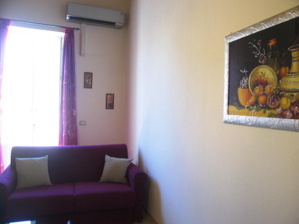 A 100Metri Da Piazza Duomo Di Ortigia Apartman Szirakúza Szoba fotó